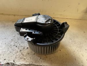 Gebruikte Kachel Ventilatiemotor Toyota Auris (E18) 1.8 16V Hybrid Prijs op aanvraag aangeboden door Autodemontage Joko B.V.