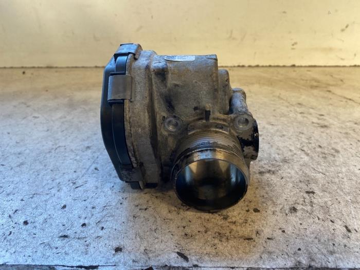Gebruikte Gasklephuis Peugeot 208 I (CA/CC/CK/CL) 1.4 HDi Prijs op aanvraag aangeboden door Autodemontage Joko B.V.