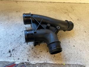 Gebruikte Intercooler Buis Peugeot 208 I (CA/CC/CK/CL) 1.4 HDi Prijs op aanvraag aangeboden door Autodemontage Joko B.V.