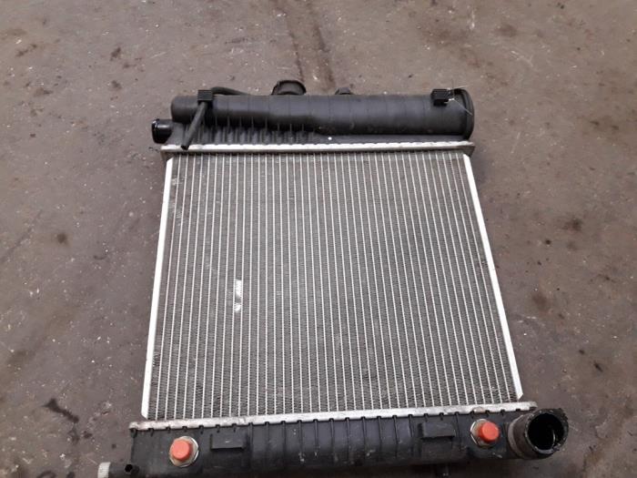 Gebruikte Radiateur Mercedes C Combi (S202) 1.8 C180T 16V Prijs op aanvraag aangeboden door Autodemontage Joko B.V.