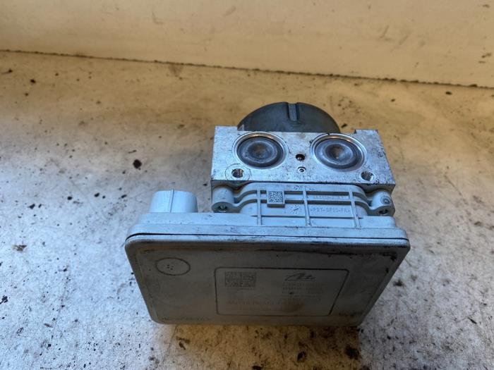 ABS Computer van een Peugeot 208 I (CA/CC/CK/CL) 1.4 HDi 2013