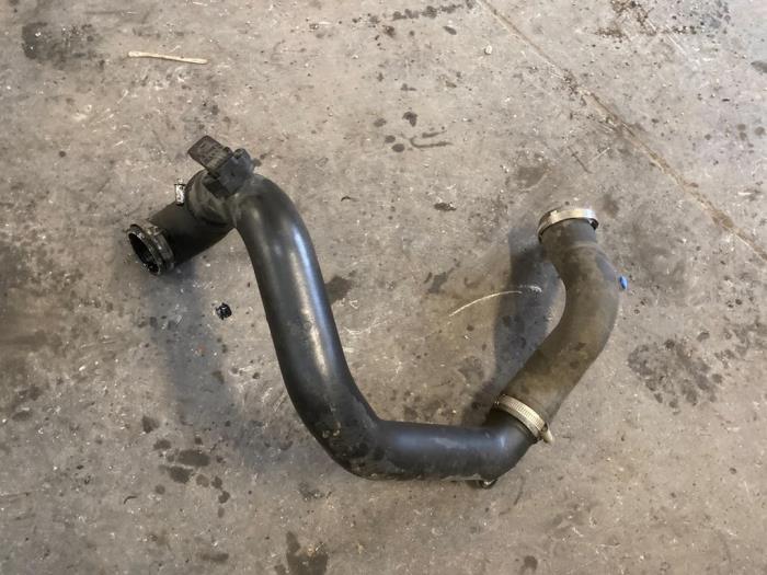 Gebruikte Intercooler Buis Volkswagen Polo V (6R) 1.2 TDI 12V BlueMotion Prijs op aanvraag aangeboden door Autodemontage Joko B.V.