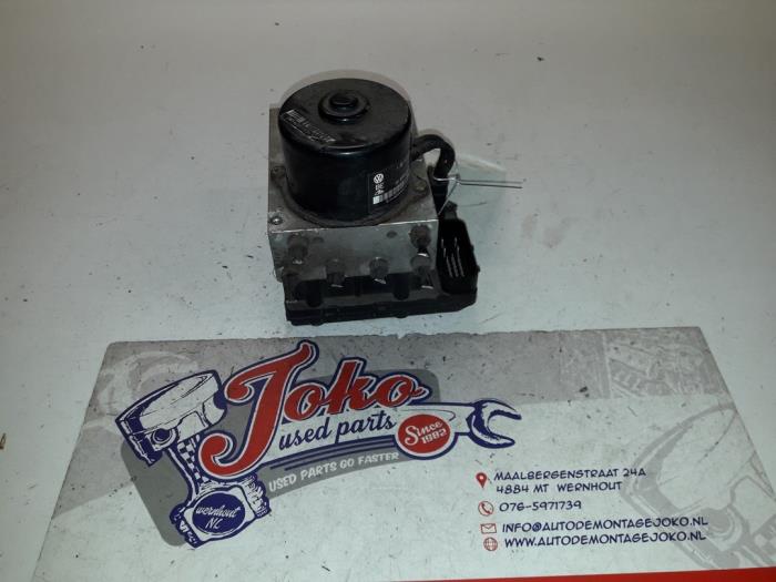 Gebruikte ABS Pomp Volkswagen Golf IV (1J1) 2.3 V5 GTI Prijs op aanvraag aangeboden door Autodemontage Joko B.V.