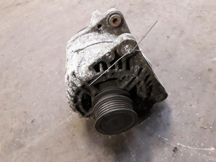 Gebruikte Dynamo Volkswagen Lupo (6X1) 1.7 SDi 60 Prijs op aanvraag aangeboden door Autodemontage Joko B.V.