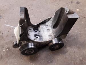 Gebruikte Aircopomp Steun Ford Ka I 1.3i Prijs op aanvraag aangeboden door Autodemontage Joko B.V.