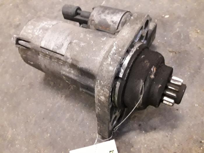 Gebruikte Startmotor Volkswagen Caddy III (2KA,2KH,2CA,2CH) 1.9 TDI Prijs op aanvraag aangeboden door Autodemontage Joko B.V.