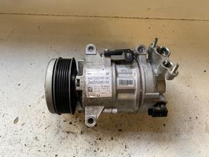 Gebruikte Pomp Airco Citroen C5 Aircross I (A4/AC/AJ/AR) 1.2 e-THP PureTech 130 Prijs op aanvraag aangeboden door Autodemontage Joko B.V.