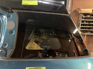 Gebruikte Ruit Extra 4Deurs links-achter Citroen C5 Aircross I (A4/AC/AJ/AR) 1.2 e-THP PureTech 130 Prijs op aanvraag aangeboden door Autodemontage Joko B.V.