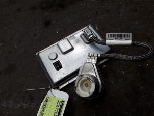 Gebruikte Xenon module Renault Laguna II Grandtour (KG) 1.8 16V Prijs op aanvraag aangeboden door Autodemontage Joko B.V.