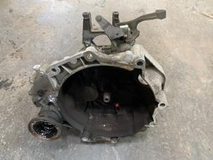 Gebruikte Versnellingsbak Skoda Fabia (6Y2) 1.4i 16V Prijs op aanvraag aangeboden door Autodemontage Joko B.V.