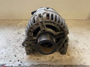 Gebruikte Dynamo Skoda Fabia (6Y2) 1.4i 16V Prijs op aanvraag aangeboden door Autodemontage Joko B.V.