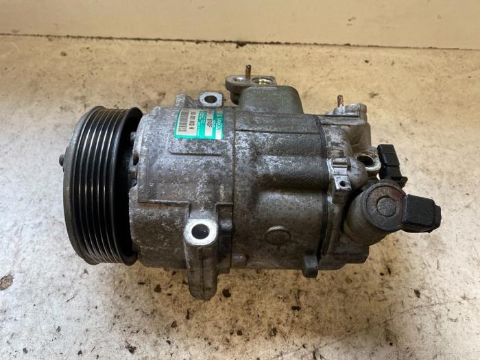 Gebruikte Aircopomp Skoda Fabia (6Y2) 1.4i 16V Prijs op aanvraag aangeboden door Autodemontage Joko B.V.
