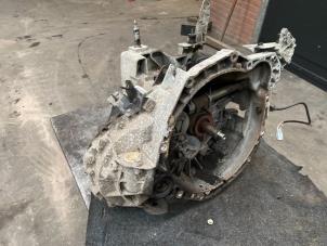 Gebruikte Versnellingsbak Renault Espace (JE) 2.2 dT 12V Prijs op aanvraag aangeboden door Autodemontage Joko B.V.