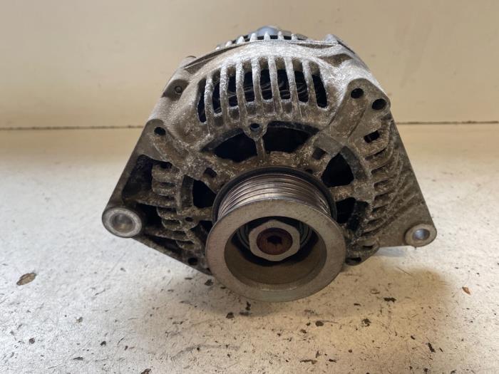 Gebruikte Dynamo Renault Espace (JE) 2.2 dT 12V Prijs op aanvraag aangeboden door Autodemontage Joko B.V.