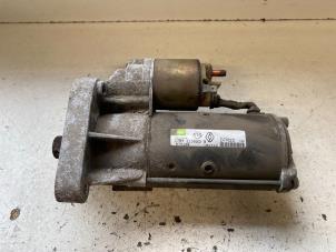 Gebruikte Startmotor Renault Espace (JE) 2.2 dT 12V Prijs op aanvraag aangeboden door Autodemontage Joko B.V.