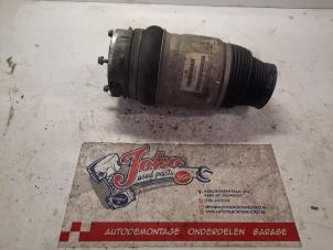 Gebruikte Luchtbalg Volkswagen Touareg (7LA/7L6) 3.2 V6 24V Prijs op aanvraag aangeboden door Autodemontage Joko B.V.