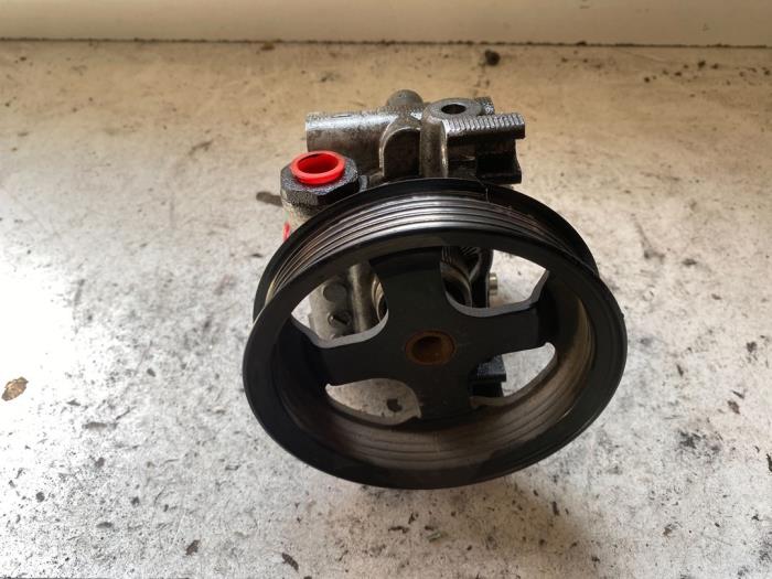 Gebruikte Servopomp Ford Transit Connect 1.8 TDCi 75 Prijs op aanvraag aangeboden door Autodemontage Joko B.V.
