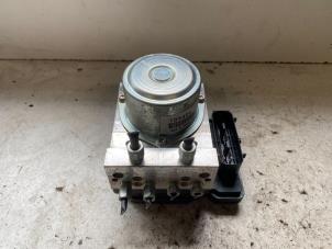 Gebruikte ABS Computer Nissan Juke (F15) 1.2 DIG-T 16V Prijs op aanvraag aangeboden door Autodemontage Joko B.V.