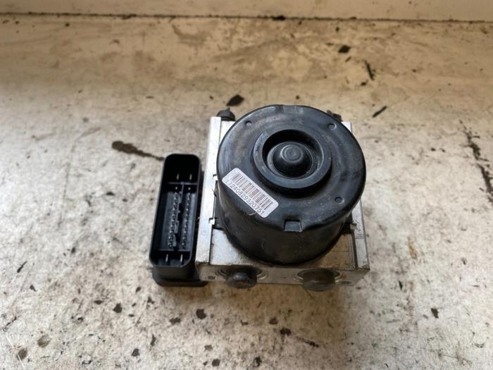 ABS Computer van een MINI Mini One/Cooper (R50) 1.6 16V One 2006