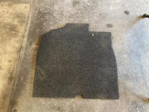 Gebruikte Kofferbak Mat Toyota Yaris II (P9) 1.0 12V VVT-i Prijs op aanvraag aangeboden door Autodemontage Joko B.V.