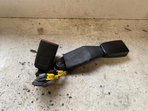 Gebruikte Veiligheidsgordel Insteek rechts-achter Mercedes C (W204) 1.8 C-200K 16V Prijs op aanvraag aangeboden door Autodemontage Joko B.V.