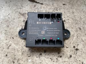 Gebruikte Deur module Mercedes C (W204) 1.8 C-200K 16V Prijs op aanvraag aangeboden door Autodemontage Joko B.V.