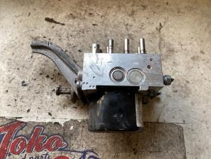 Gebruikte ABS Pomp Mercedes C (W204) 1.8 C-200K 16V Prijs op aanvraag aangeboden door Autodemontage Joko B.V.