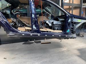 Gebruikte Dorpel rechts Mercedes C (W204) 1.8 C-200K 16V Prijs op aanvraag aangeboden door Autodemontage Joko B.V.