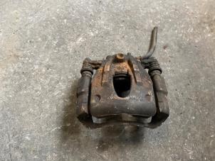 Gebruikte Remklauw (Tang) links-voor Opel Corsa C (F08/68) 1.2 16V Twin Port Prijs op aanvraag aangeboden door Autodemontage Joko B.V.