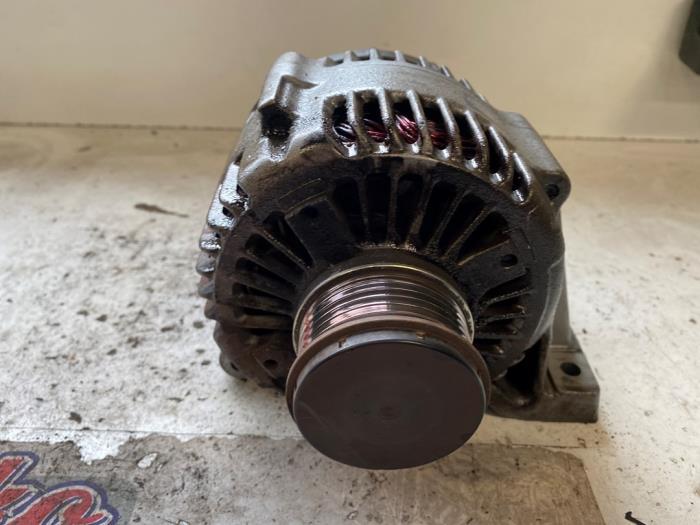 Gebruikte Dynamo Volvo S40 (VS) 1.6 16V Prijs op aanvraag aangeboden door Autodemontage Joko B.V.