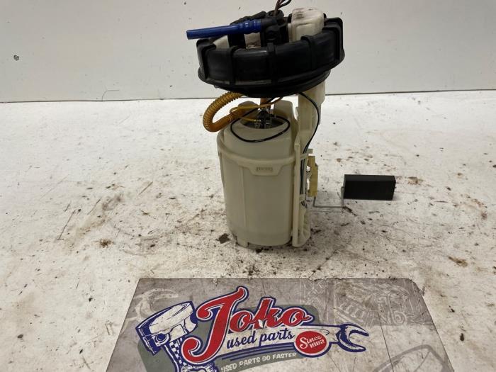 Gebruikte Tank element Pomp Volkswagen Golf IV (1J1) 1.6 FSI 16V Prijs op aanvraag aangeboden door Autodemontage Joko B.V.