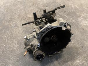 Gebruikte Versnellingsbak Skoda Fabia (6Y5) 1.4i 16V Prijs op aanvraag aangeboden door Autodemontage Joko B.V.