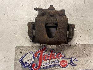 Gebruikte Remklauw (Tang) rechts-voor Opel Corsa B (73/78/79) 1.4 Joy,Sport,GLS 16V Ecotec Prijs op aanvraag aangeboden door Autodemontage Joko B.V.