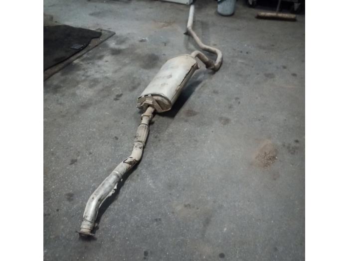 Gebruikte Uitlaat Middendemper Nissan Patrol GR (Y61) 3.0 GR Di Turbo 16V Prijs op aanvraag aangeboden door Autodemontage Joko B.V.