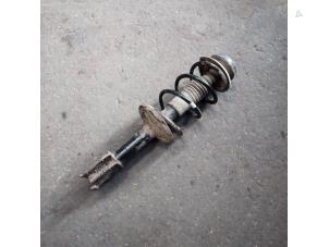 Gebruikte Mac Phersonpoot links-voor Dacia Logan (LS) 1.4 Prijs op aanvraag aangeboden door Autodemontage Joko B.V.