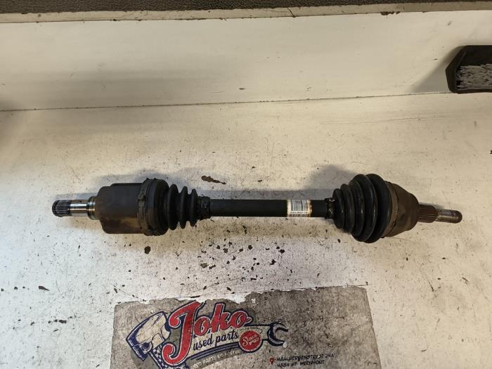 Gebruikte Steekas links-voor Ford Focus 3 1.6 TDCi 95 Prijs op aanvraag aangeboden door Autodemontage Joko B.V.