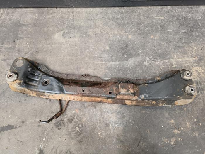 Gebruikte Motorbalk Daihatsu Terios (J2) 1.5 16V DVVT 4x2 Euro 4 Prijs op aanvraag aangeboden door Autodemontage Joko B.V.