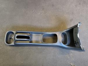 Gebruikte Middenconsoles Daihatsu Terios (J2) 1.5 16V DVVT 4x2 Euro 4 Prijs op aanvraag aangeboden door Autodemontage Joko B.V.