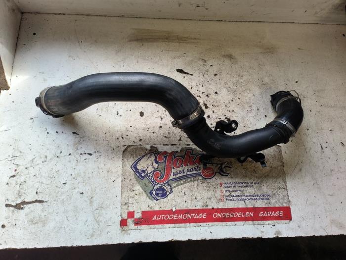 Gebruikte Intercooler Slang Renault Clio IV (5R) 0.9 Energy TCE 90 12V Prijs op aanvraag aangeboden door Autodemontage Joko B.V.