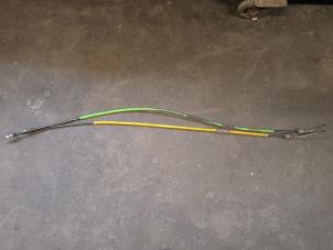 Gebruikte Handrem Kabel Renault Clio IV (5R) 0.9 Energy TCE 90 12V Prijs op aanvraag aangeboden door Autodemontage Joko B.V.