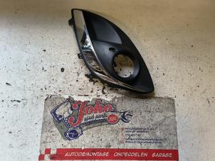 Gebruikte Bumper Rooster Opel Corsa D 1.2 16V Prijs op aanvraag aangeboden door Autodemontage Joko B.V.