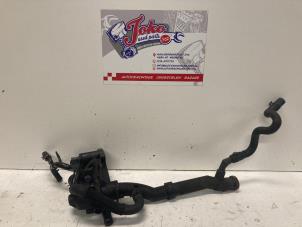 Gebruikte Thermostaathuis Volkswagen Passat Variant (3C5) 1.4 TSI 16V EcoFuel Prijs op aanvraag aangeboden door Autodemontage Joko B.V.