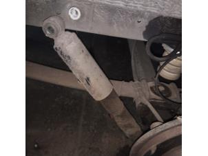 Gebruikte Schokdemper set Peugeot Boxer (U9) 2.2 HDi 120 Euro 4 Prijs op aanvraag aangeboden door Autodemontage Joko B.V.