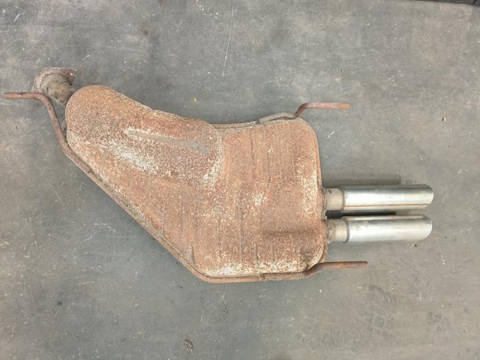 Gebruikte Uitlaat Einddemper Opel Vectra B (36) 2.5 V6 24V Prijs op aanvraag aangeboden door Autodemontage Joko B.V.
