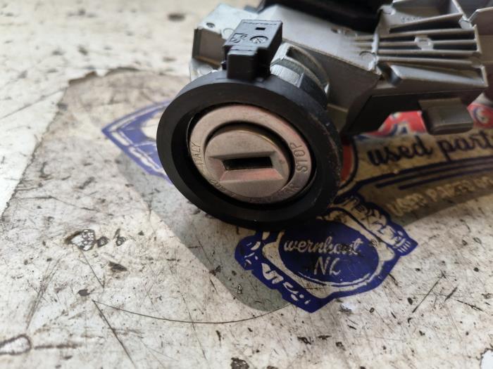 Computer Body Control van een Fiat Grande Punto (199) 1.4 2007