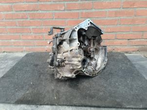 Gebruikte Versnellingsbak Peugeot 206+ (2L/M) 1.4 XS Prijs op aanvraag aangeboden door Autodemontage Joko B.V.