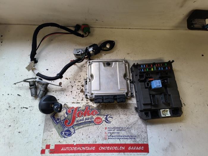 Gebruikte BCM Peugeot 807 2.0 HDi 16V Prijs op aanvraag aangeboden door Autodemontage Joko B.V.