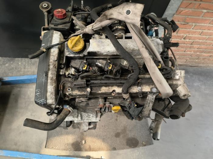 Motor van een Alfa Romeo GT (937) 2.0 JTS 16V 2007