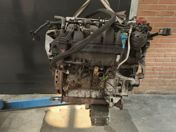 Motor van een Alfa Romeo GT (937) 2.0 JTS 16V 2007