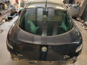Gebruikte Achterklep Alfa Romeo GT (937) 2.0 JTS 16V Prijs op aanvraag aangeboden door Autodemontage Joko B.V.